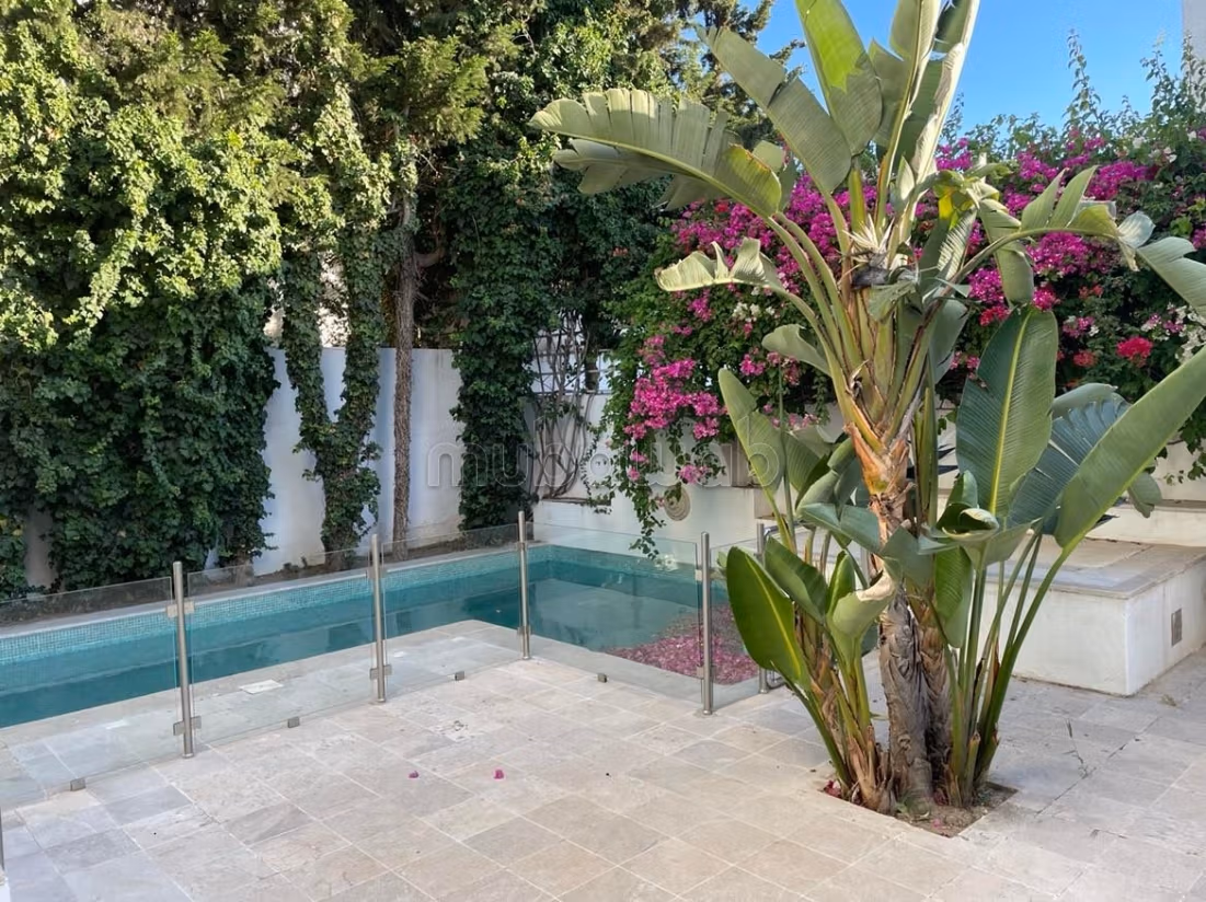 Affitto villa s4 con piscina a Mutuelleville