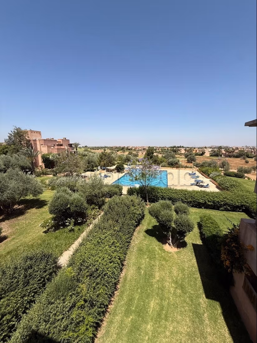 Bel appartement en location à Agdal. 3 grandes pièces. Meublé