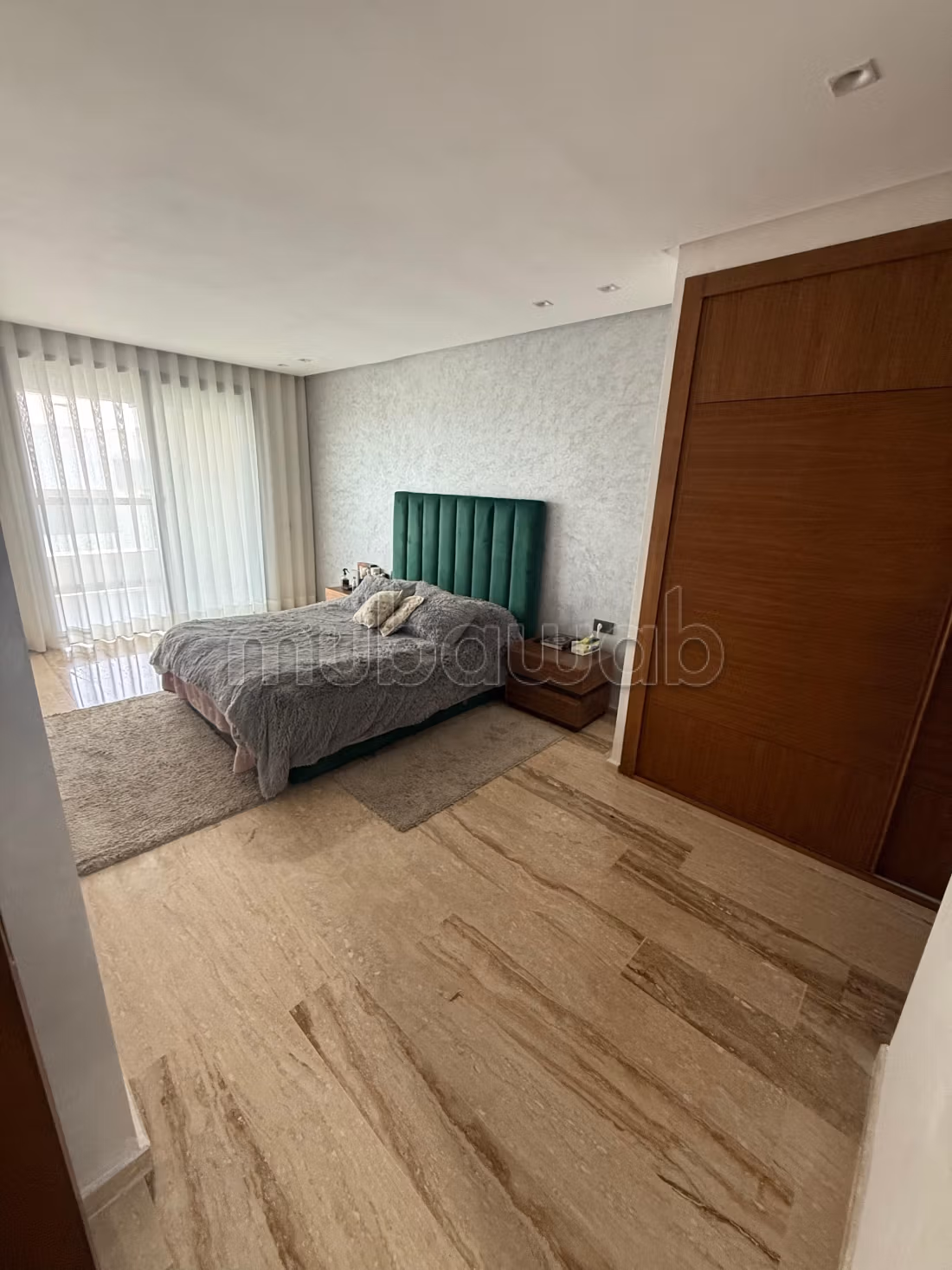 Mooi gemeubileerd appartement met groot terras