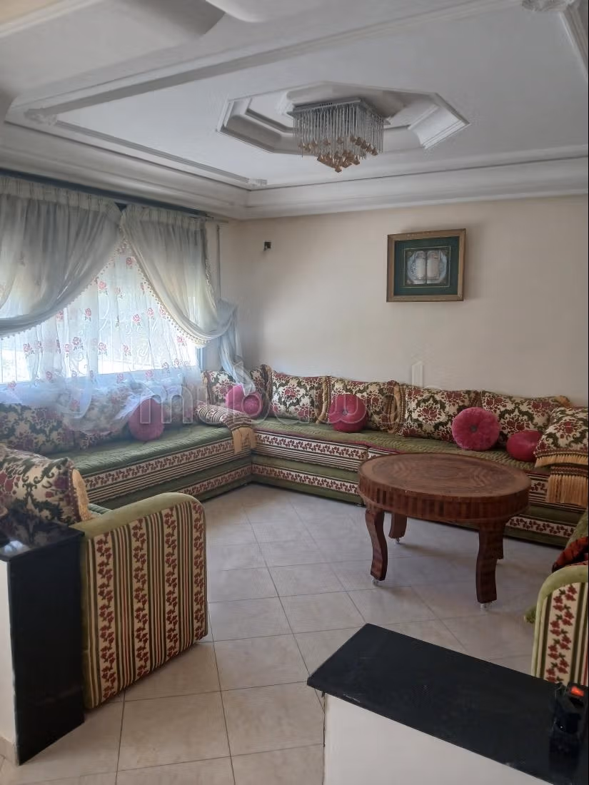 Te koop villa met drie gevels