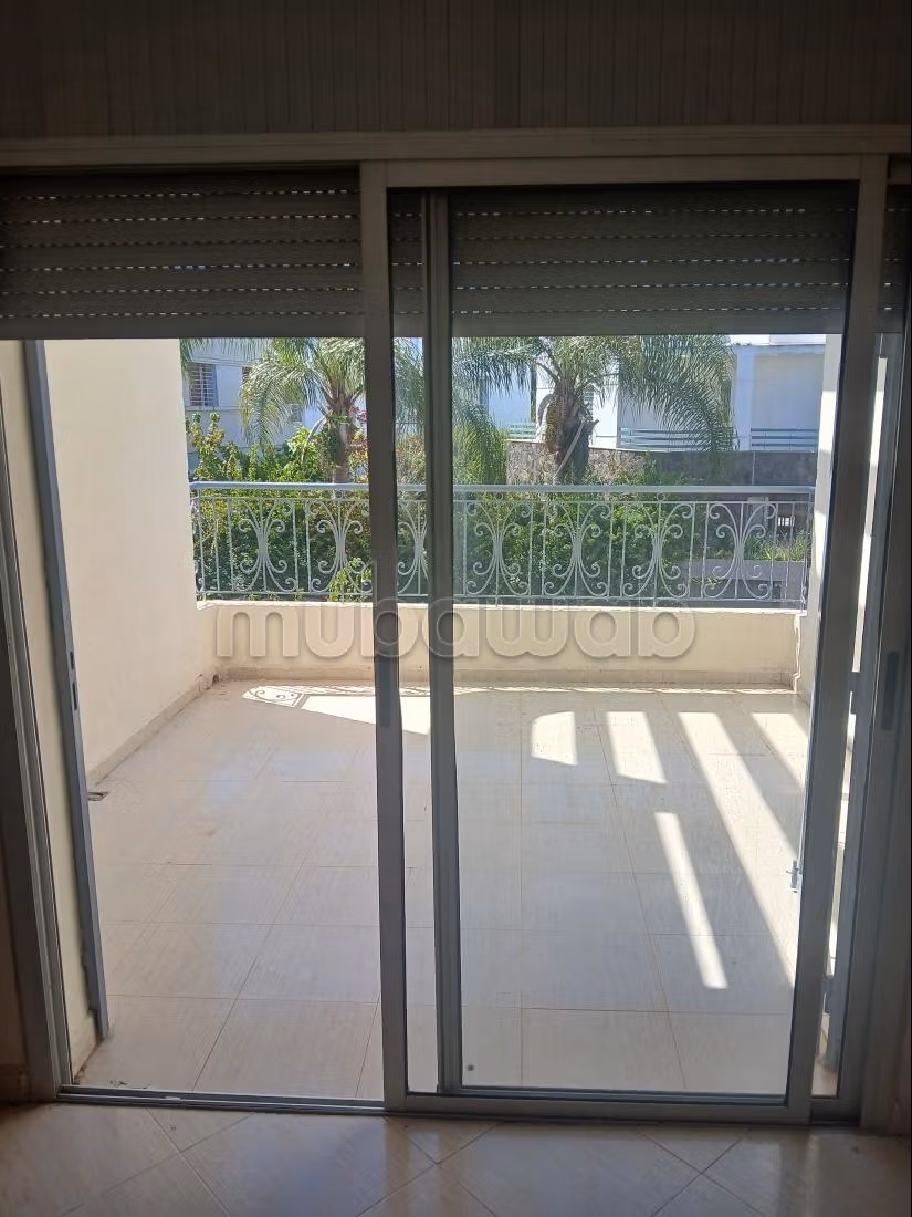 Te koop villa met drie gevels