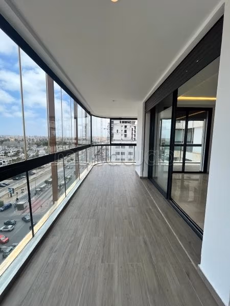 Studio for rent empty Casablanca Finance City