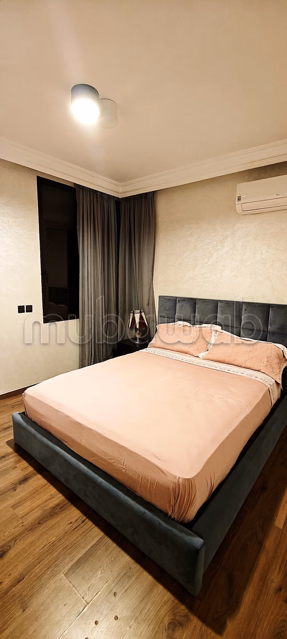 Locatie luxe villa in Riyad. Oppervlakte 500 m². Goed gemeubileerd