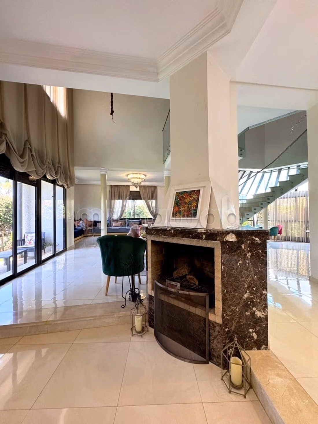 Locatie luxe villa in Riyad. Oppervlakte 500 m². Goed gemeubileerd