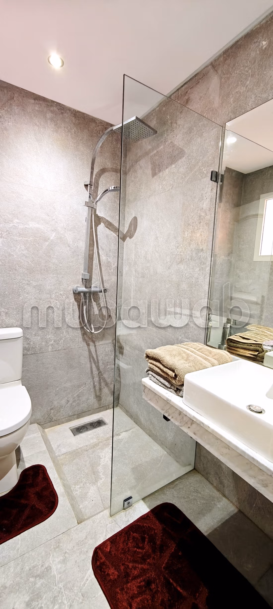 Locatie luxe villa in Riyad. Oppervlakte 500 m². Goed gemeubileerd