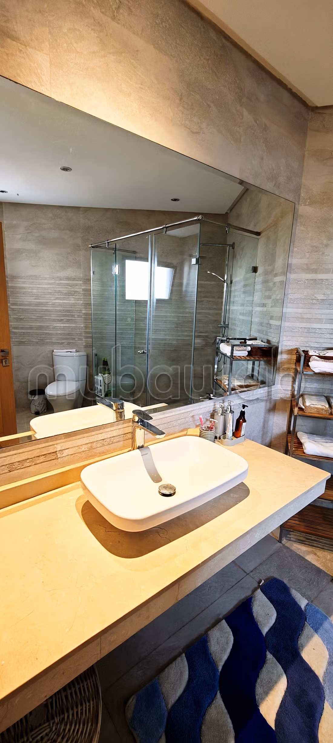 Locatie luxe villa in Riyad. Oppervlakte 500 m². Goed gemeubileerd