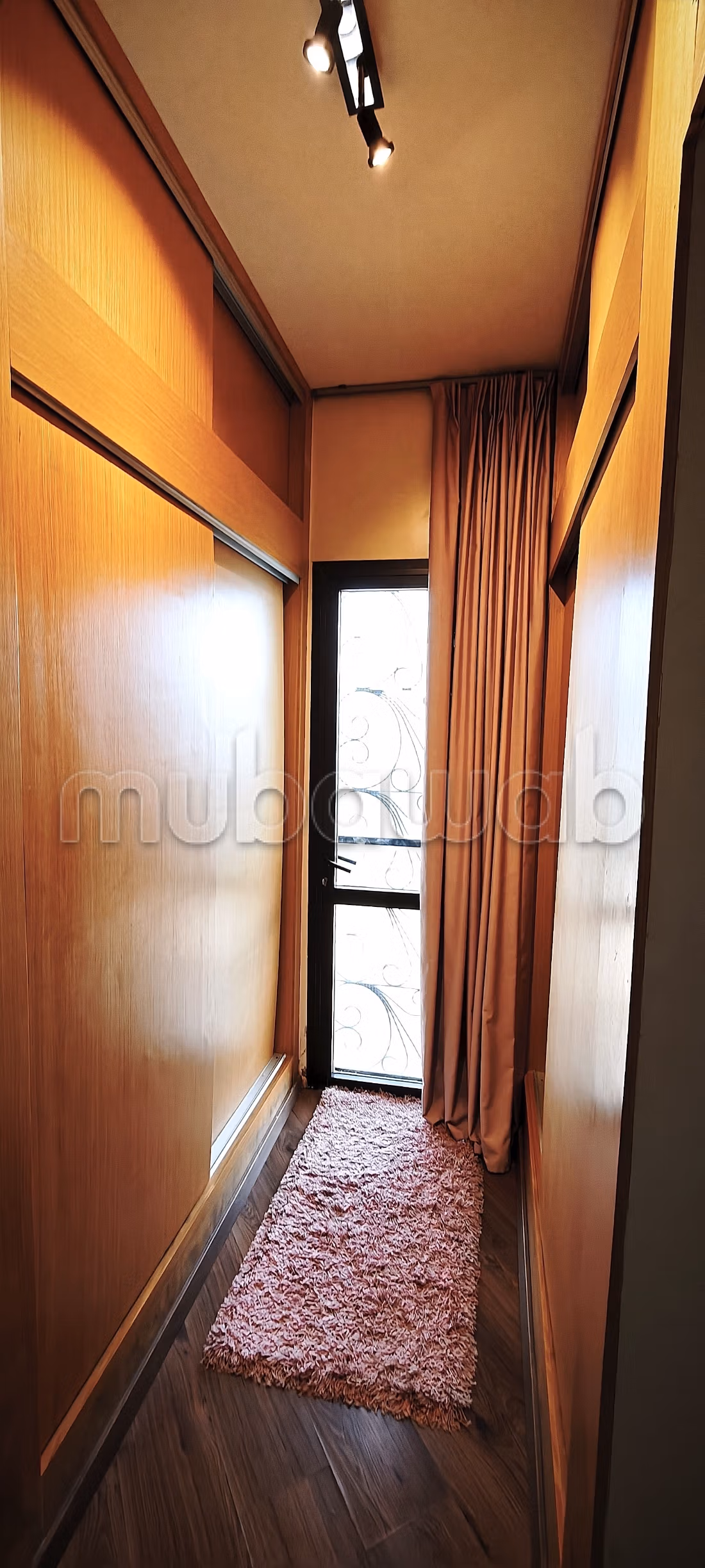 Locatie luxe villa in Riyad. Oppervlakte 500 m². Goed gemeubileerd