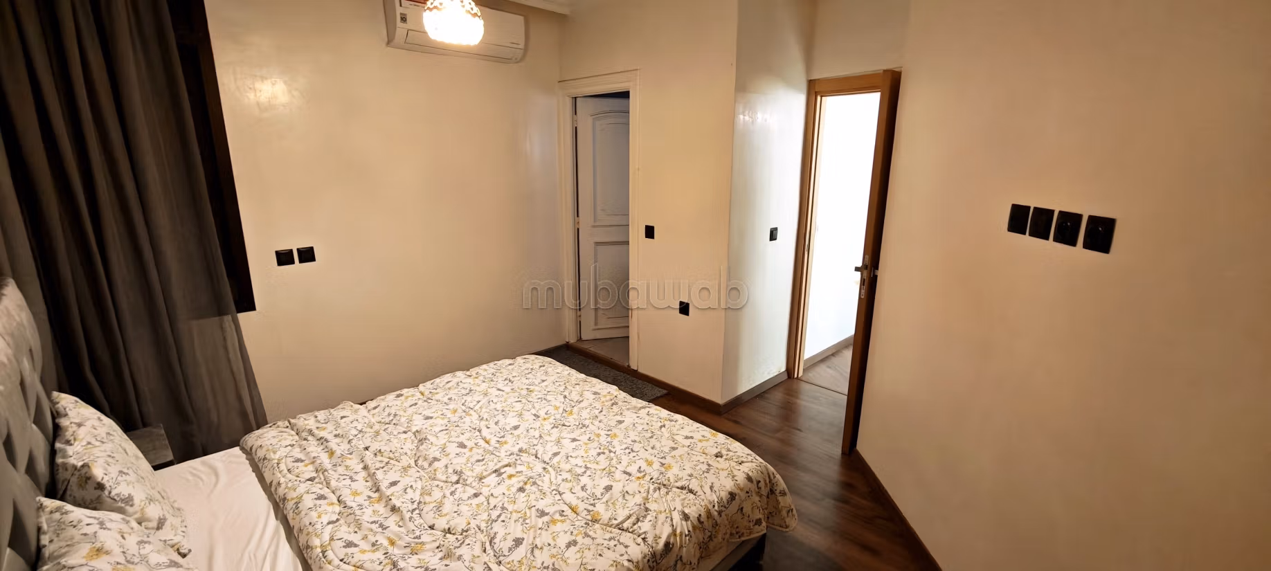 Locatie luxe villa in Riyad. Oppervlakte 500 m². Goed gemeubileerd