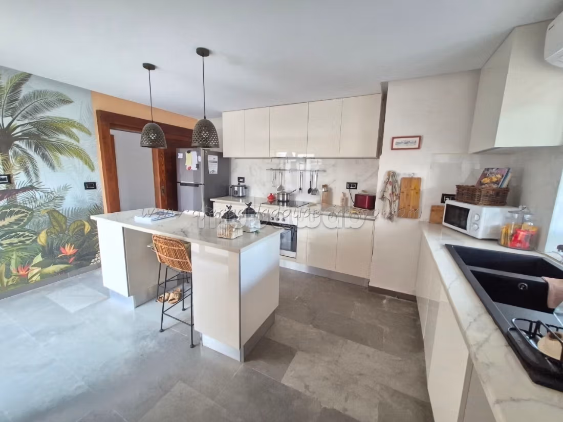 Location annuelle belle maison S4 à Houmtsouk