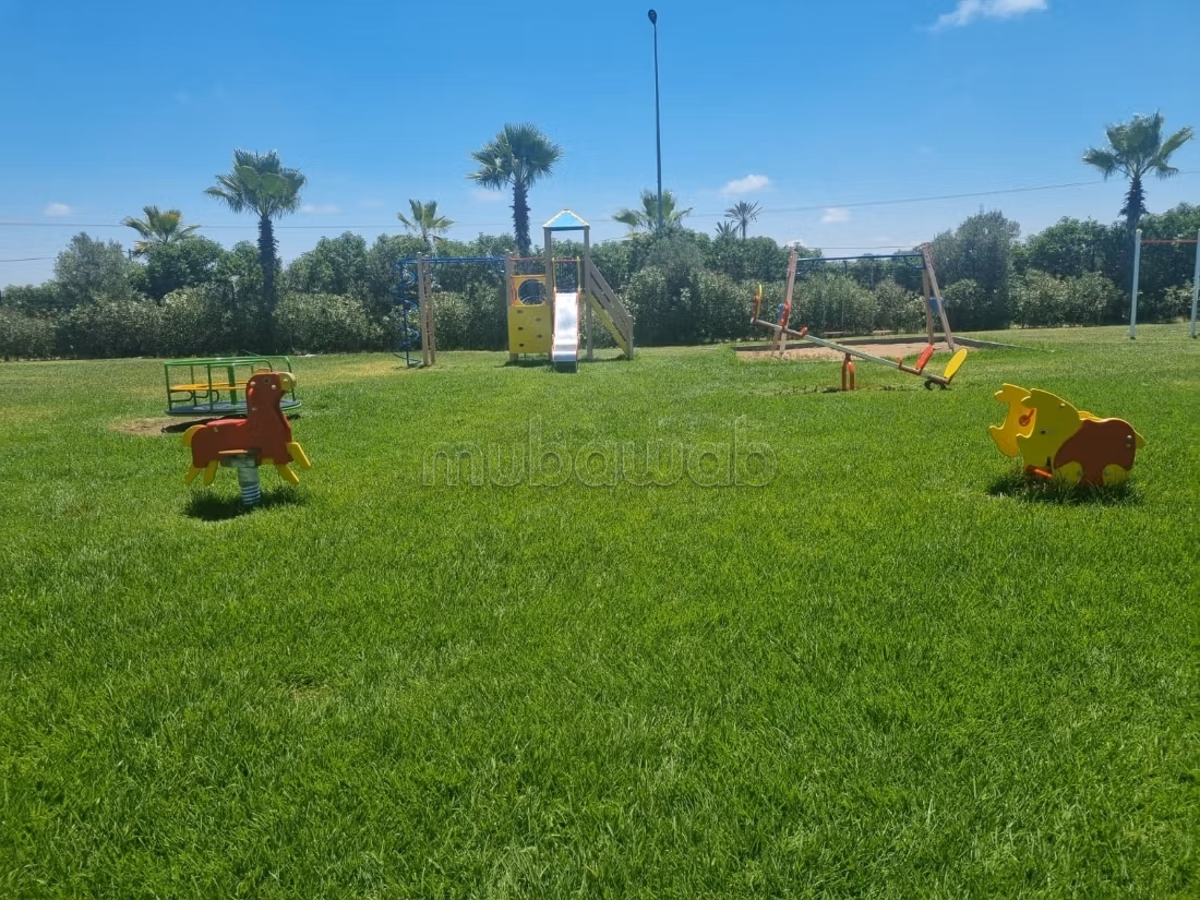 Superbo appartamento in affitto a Sidi Rahal Chatai. 2 camere. Ben arredato