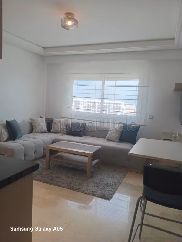 Appartement te huur in Anfa. Afmeting 48 m². Goed gemeubileerd
