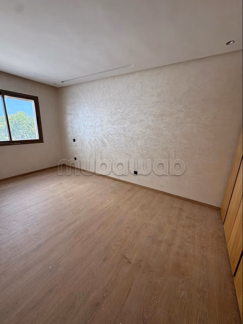 Vendita di un bel appartamento a Ferme Bretonne Hay Arraha. Superficie 115 m². Antenna parabolica e sicurezza