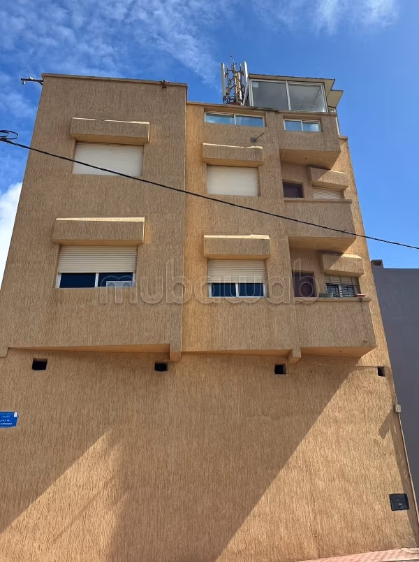 Maison R2 à vendre à Salé, 
Emplacement stratégique à deux pas de la Corniche