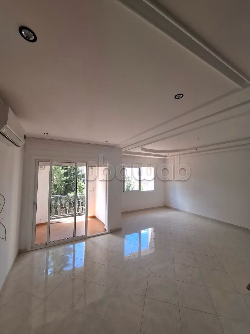 Appartement 3 chambres à louer à Jbel kbir