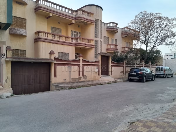 Belle villa à vendre dans la région de Tétouan. Constructible R4
