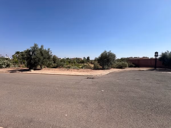 Bellissimo terreno in vendita ad Amelkis. Superficie totale 1270 m²