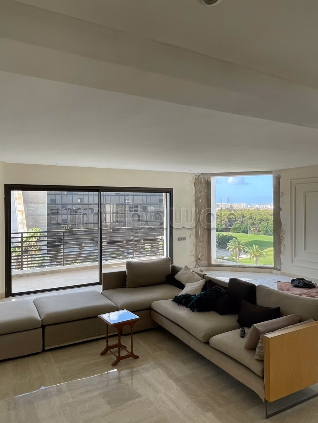Vente magnifique villa bouskoura