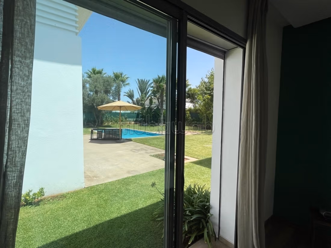 Vente magnifique villa bouskoura