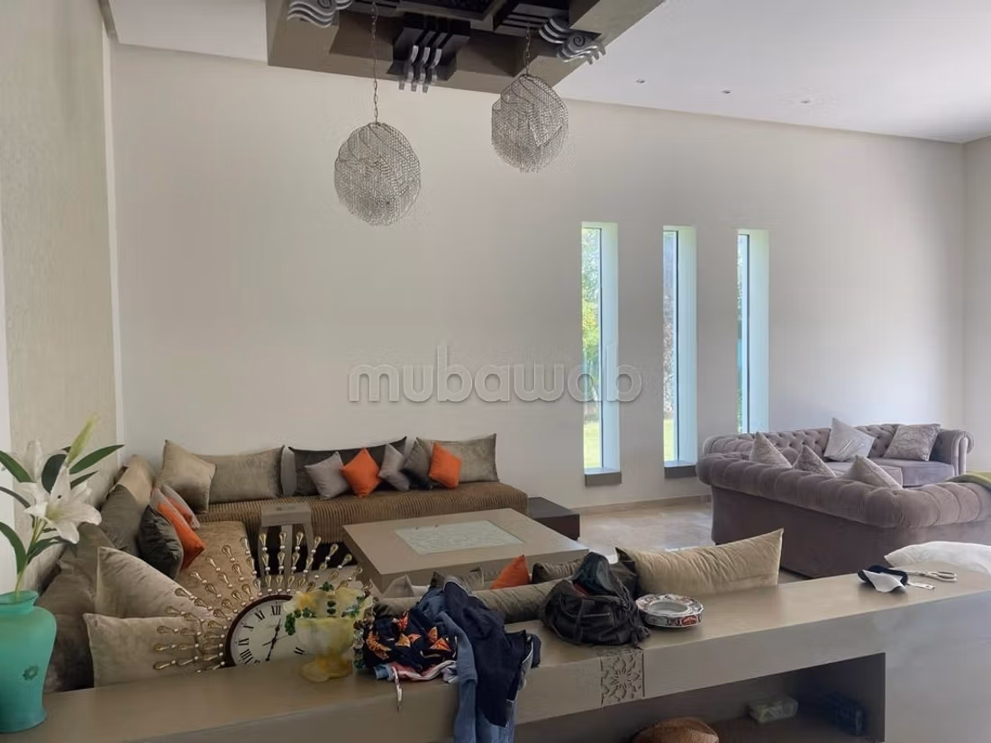 Vente magnifique villa bouskoura