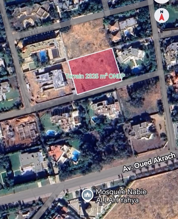 Achat de terrain à Quartier Des Ambassades. 
Surface de 2325 m²