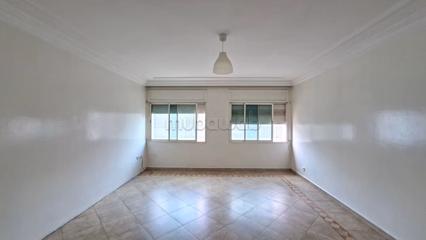 Apt 81 m² 2 chambres à rénover 
Socrate — 2
