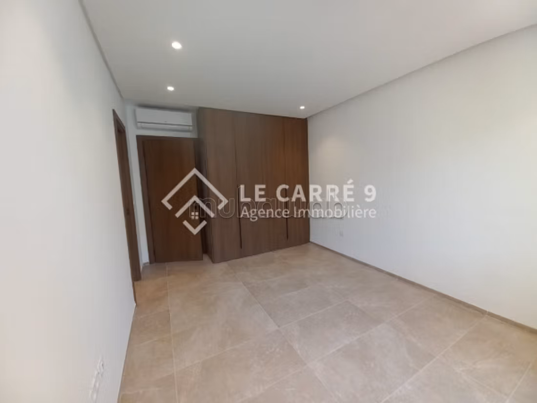 A vendre un s2 à Ain Zaghouan Nord
