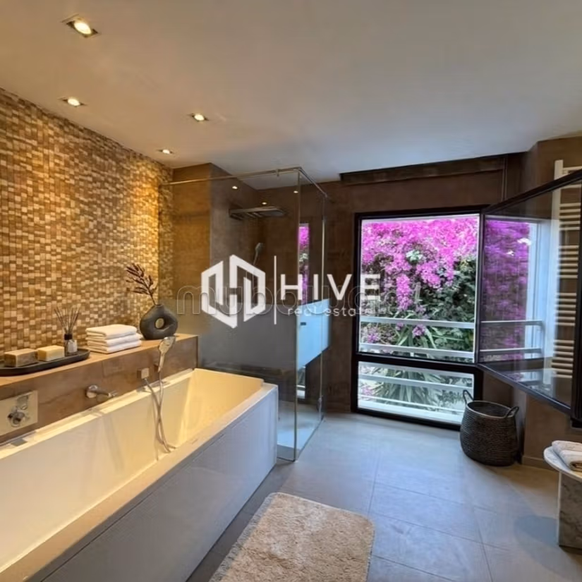 Vente Villa rare à El Menzah 1
