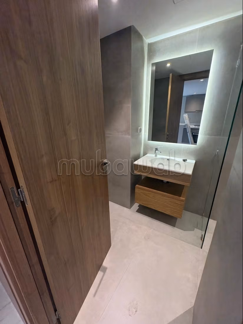 Superbe appartement à louer à Hermitage.
1 chambre.
Bien meublé — 6