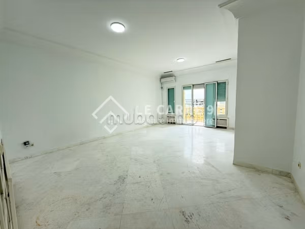 Affitto di uno splendido appartamento a Les Berges Du Lac 2.4 locali. Con garage e ascensore