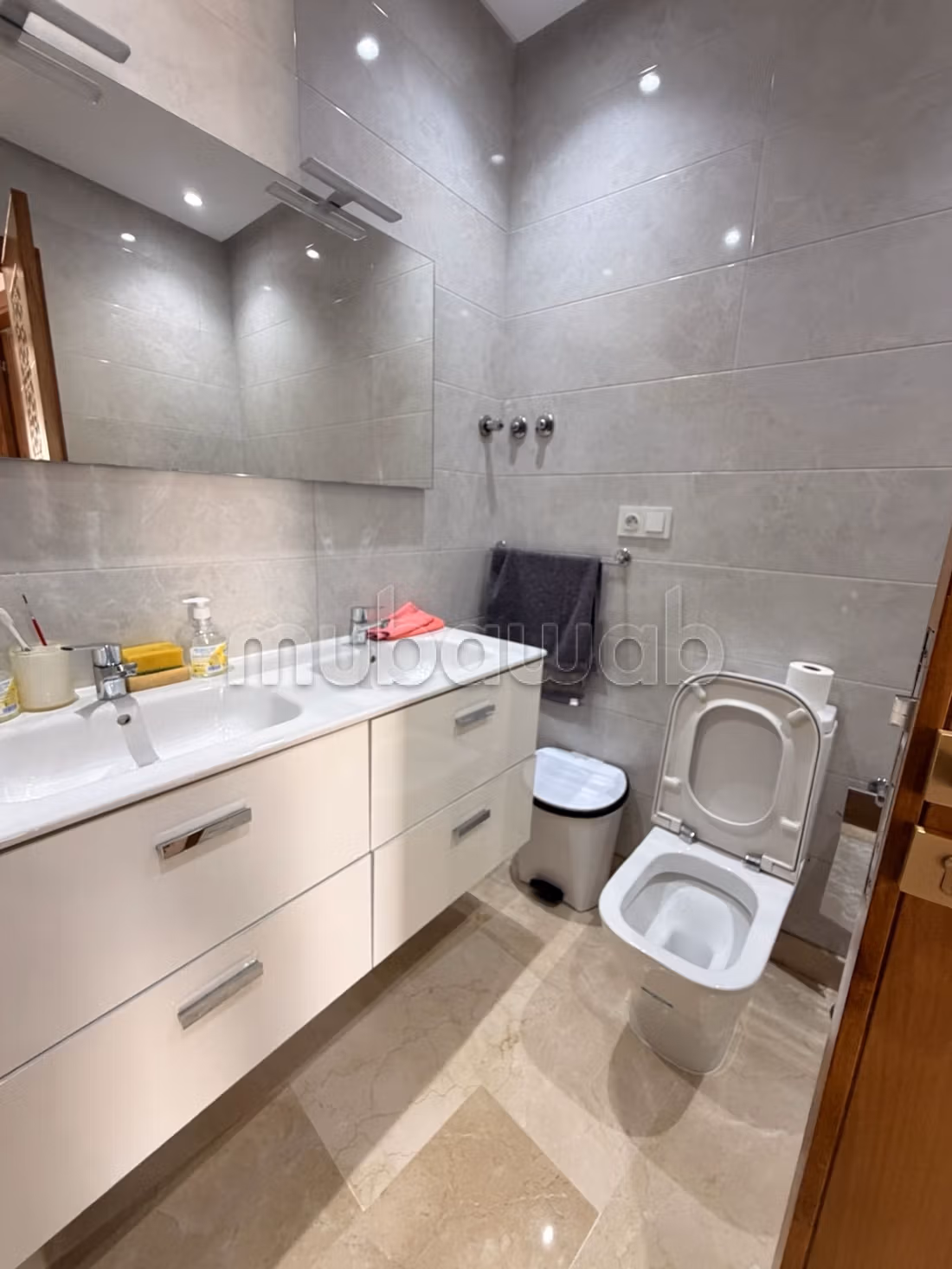 Duplex Meublé A Louer Iberia
Tanger — 6