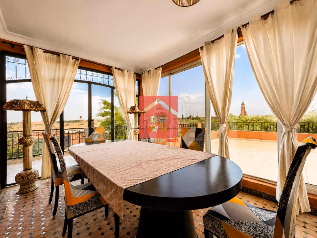 Superba Villa con Piscina Privata e Giardino a Marrakech