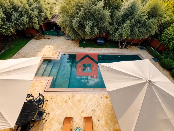 Superbe Villa avec Piscine Privée et Jardin à Marrakech