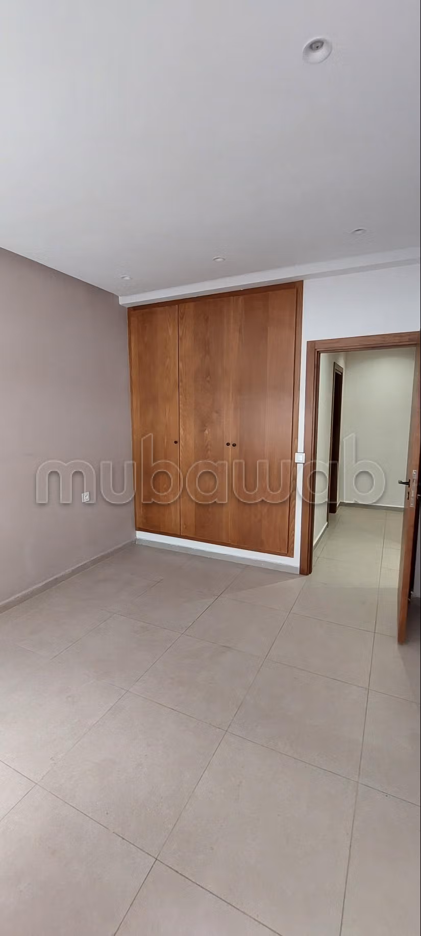 Bel appartement en location à Haut Agdal.
2 belles chambres.
Terrasse et ascenseur — 6