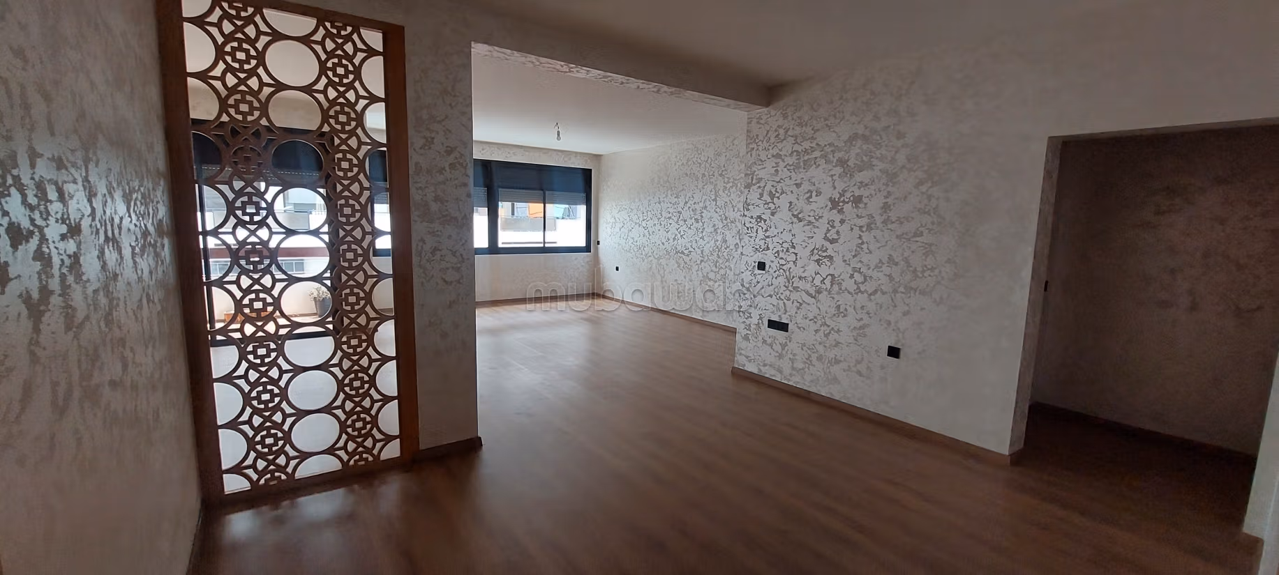 Très bel appartement en location à Haut Agdal.
Surface de 146 m².
Conciergerie à disposition, système de climatisation