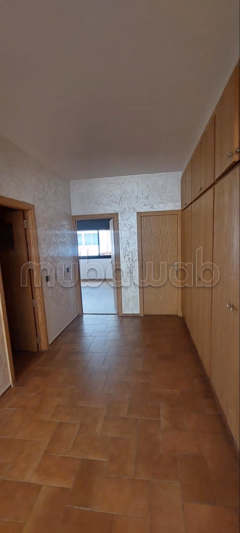 Très bel appartement en location à Haut Agdal.
Surface de 146 m².
Conciergerie à disposition, système de climatisation — 3