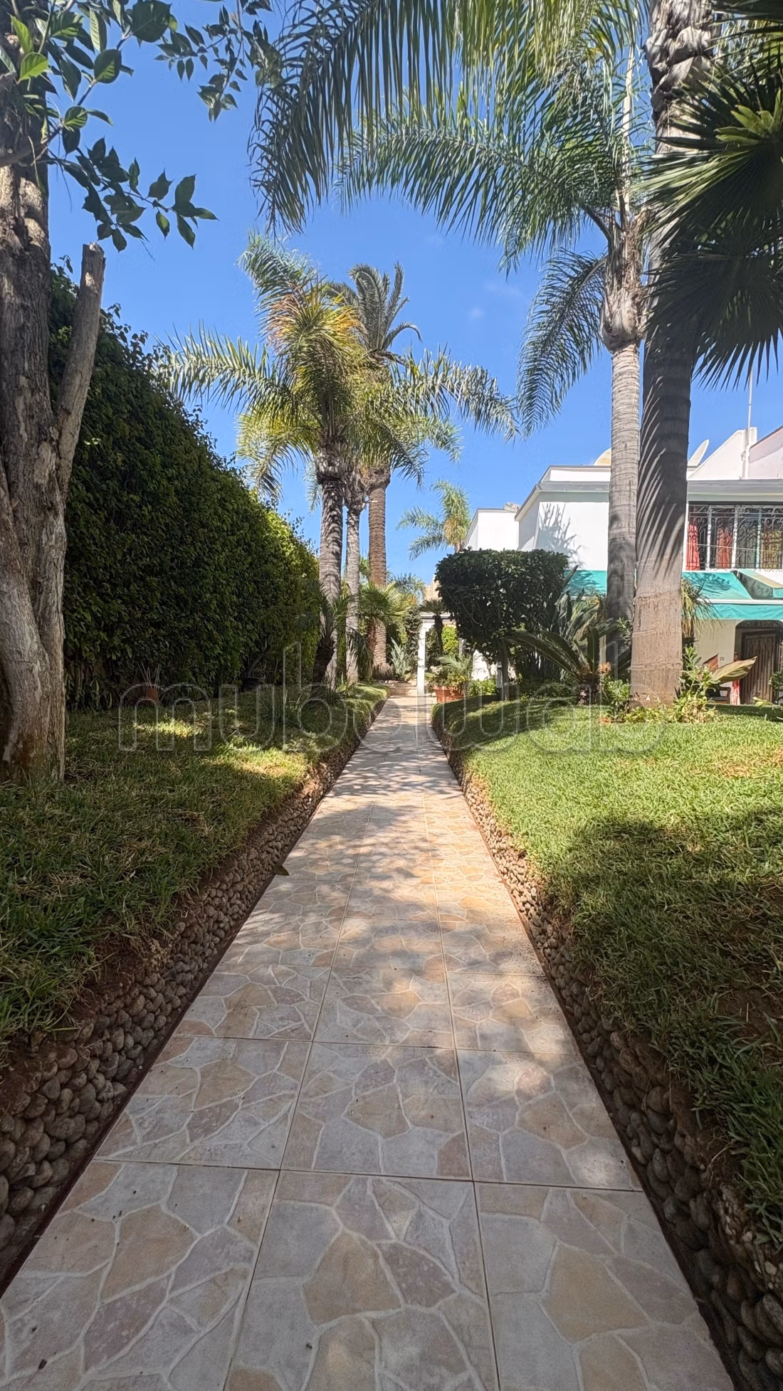 À vendre Villa à démolir au quartier oasis