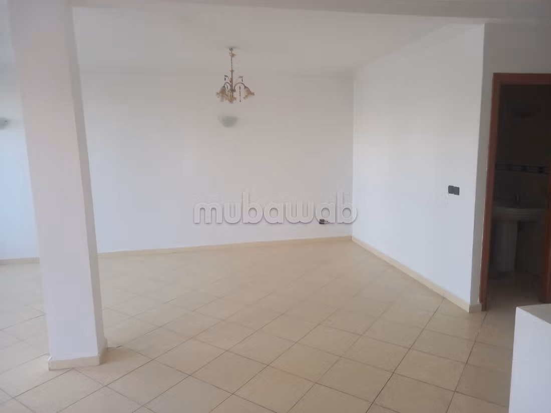 Triplex a vendre dans une résidences avec piscine