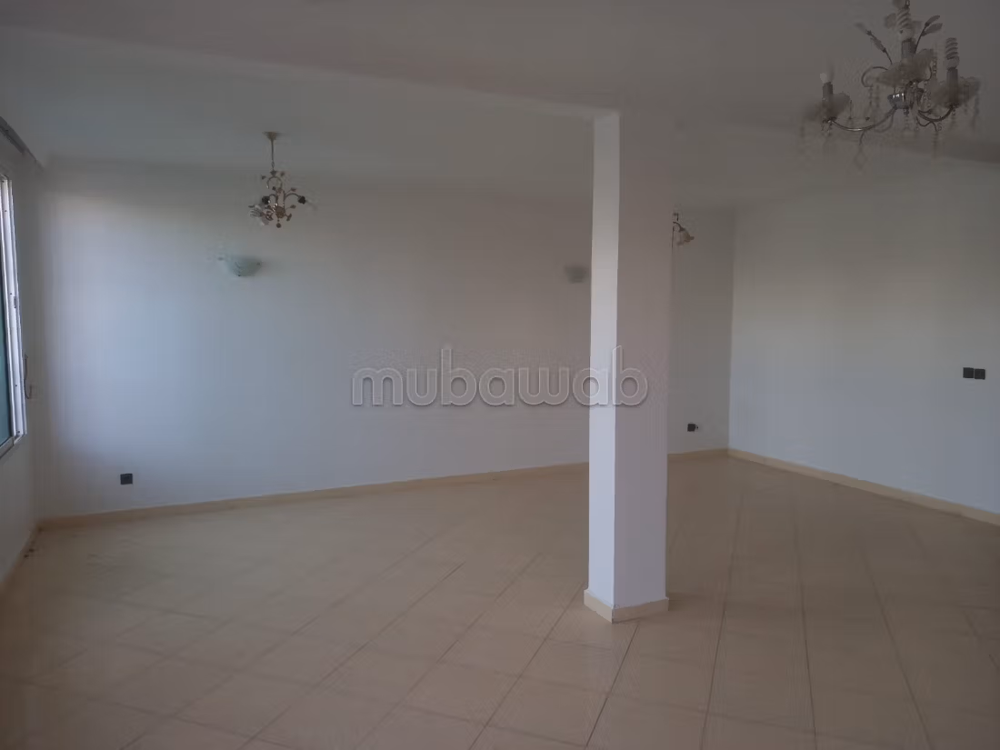 Triplex a vendre dans une résidences avec piscine