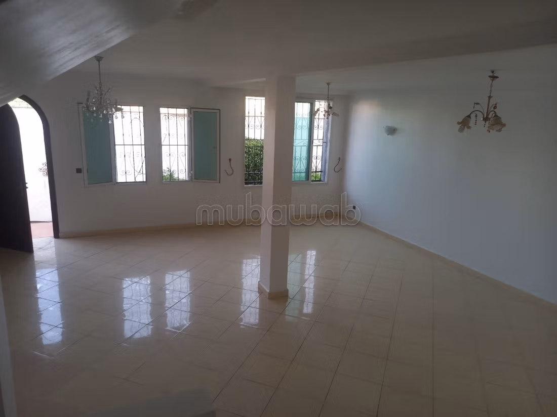 Triplex a vendre dans une résidences avec piscine