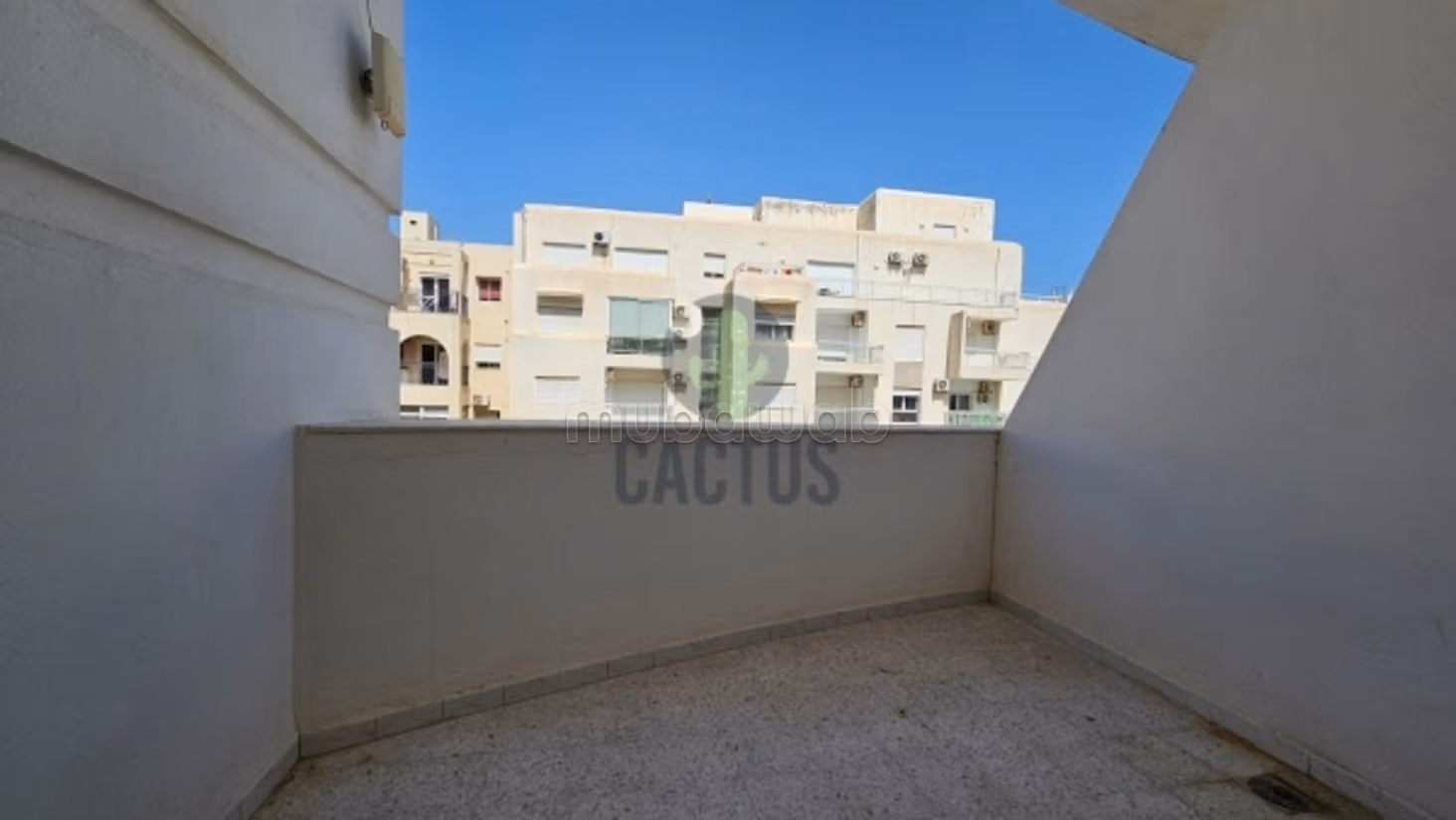 À vendre S2 dans une résidence à cité el wafaNabeu