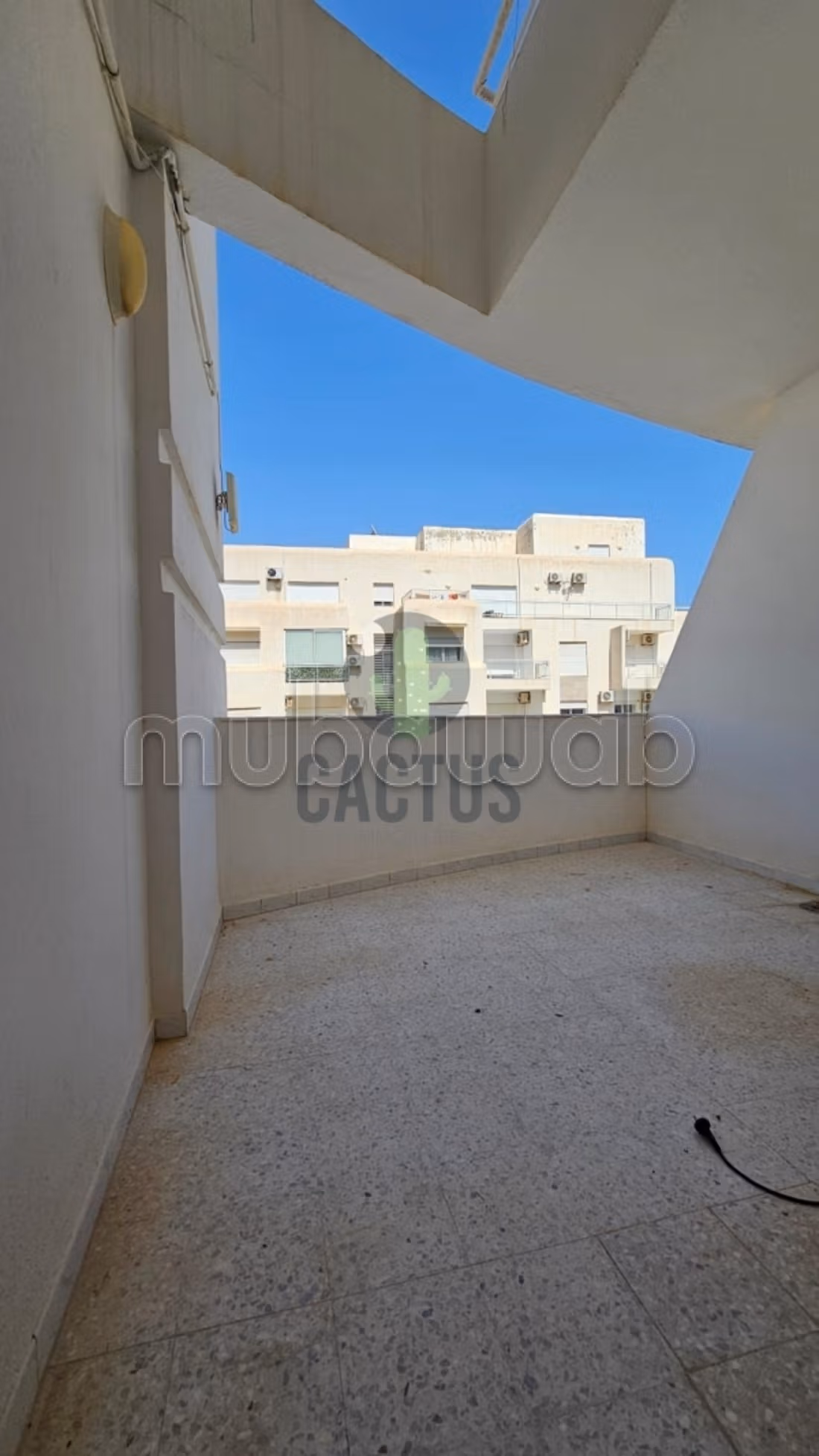 À vendre S2 dans une résidence à cité el wafaNabeu
