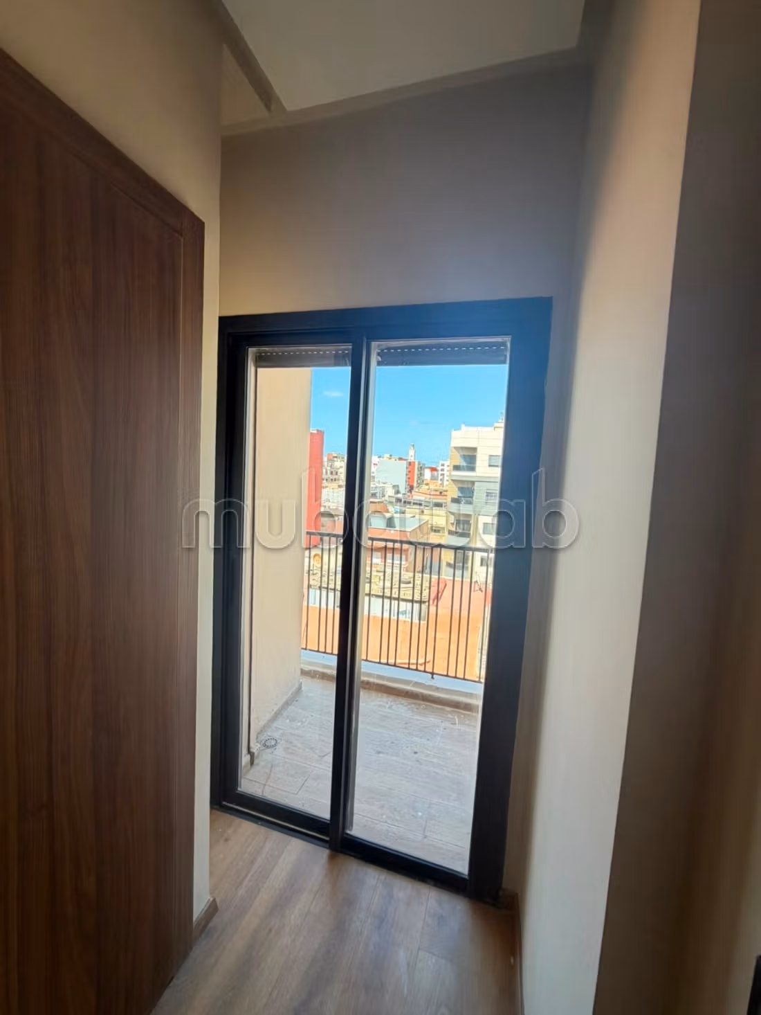 Bel Appartement jamais habité 
ain sebaa — 3