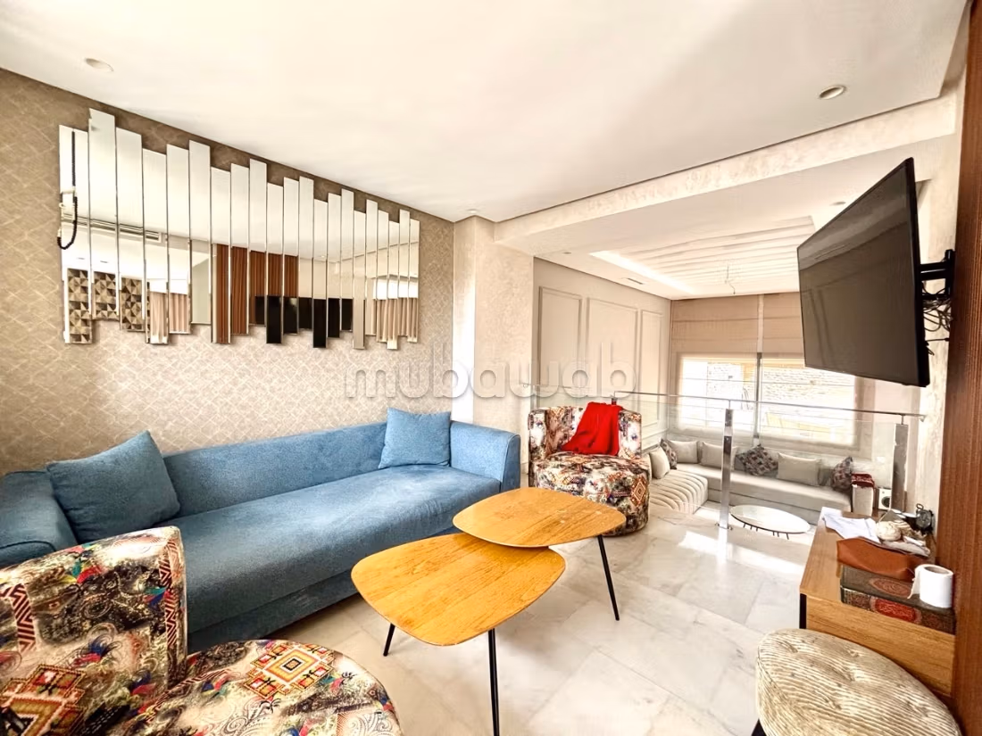 Villa con 4 Camere Angolari e Piscina Rivolta a Sud