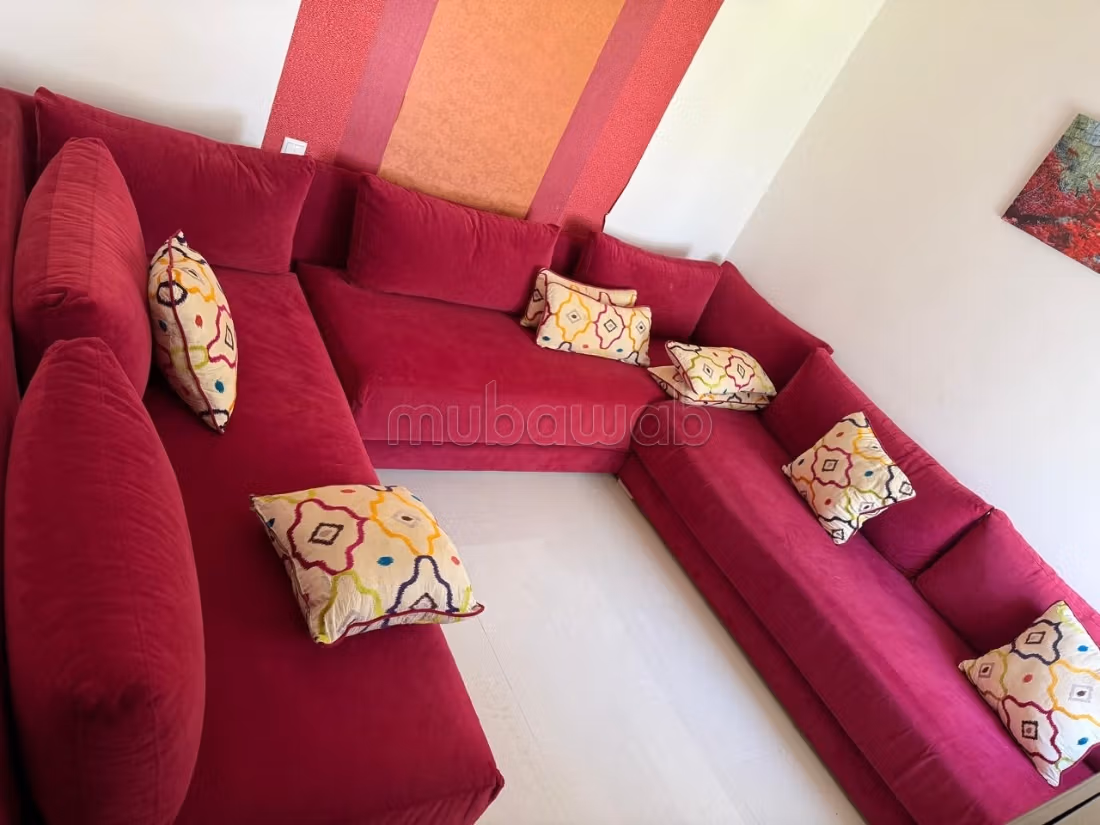 Sell apartment. 2 lovely rooms. Ample storage space