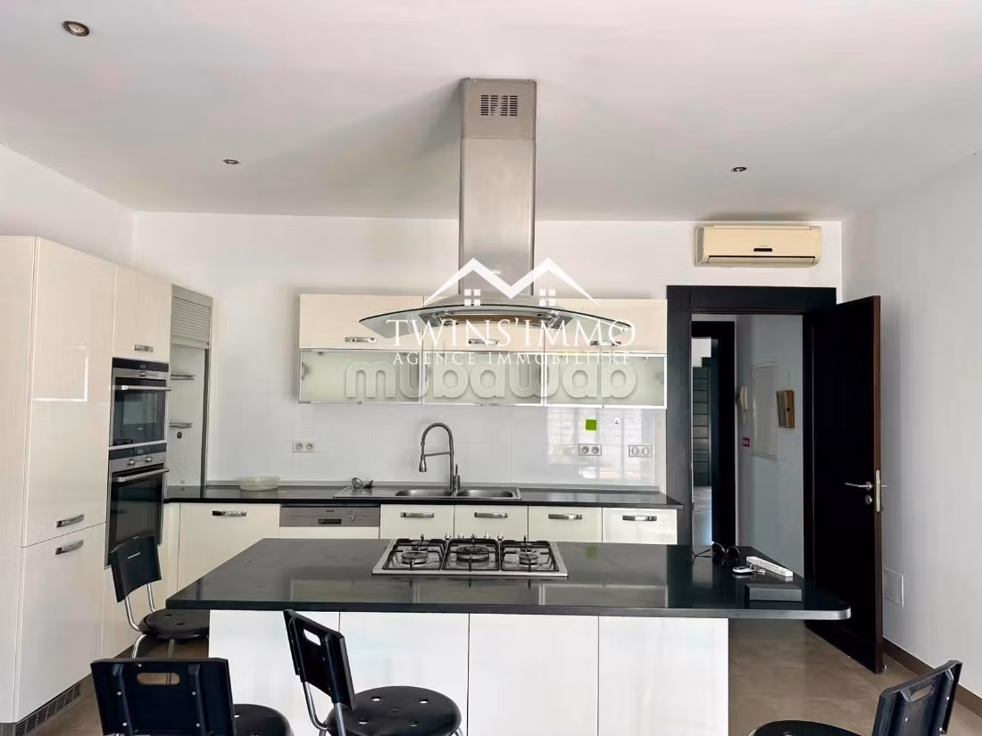 Villa S5 avec piscine à Gammarth Touristique