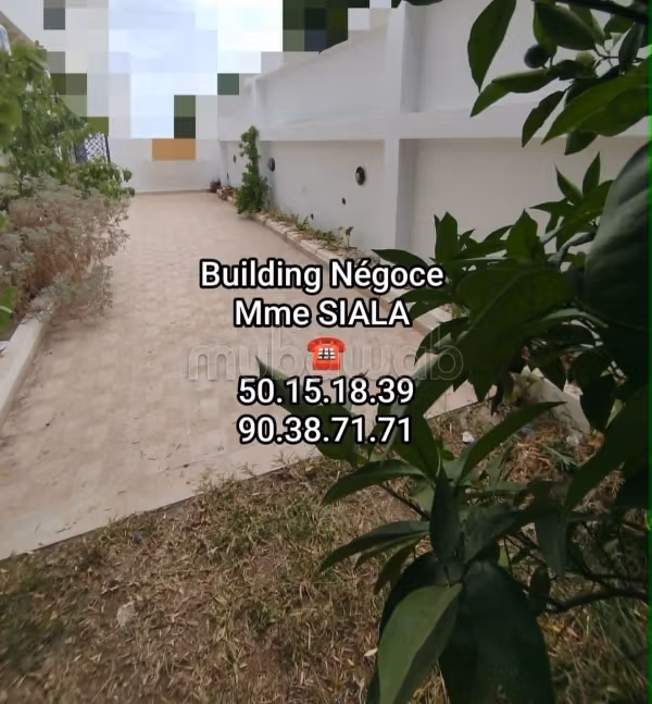 Ennasr 2; for rent apartment s4 with large garden