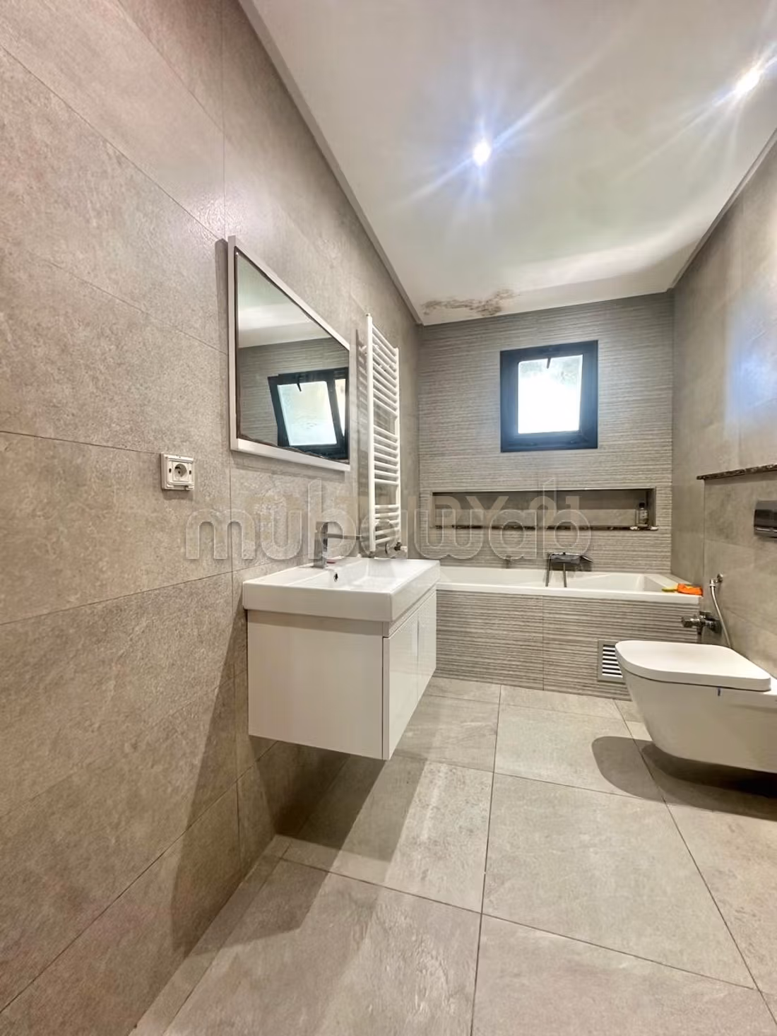 A louer: Appartement S3 aux Jardins de Carthage