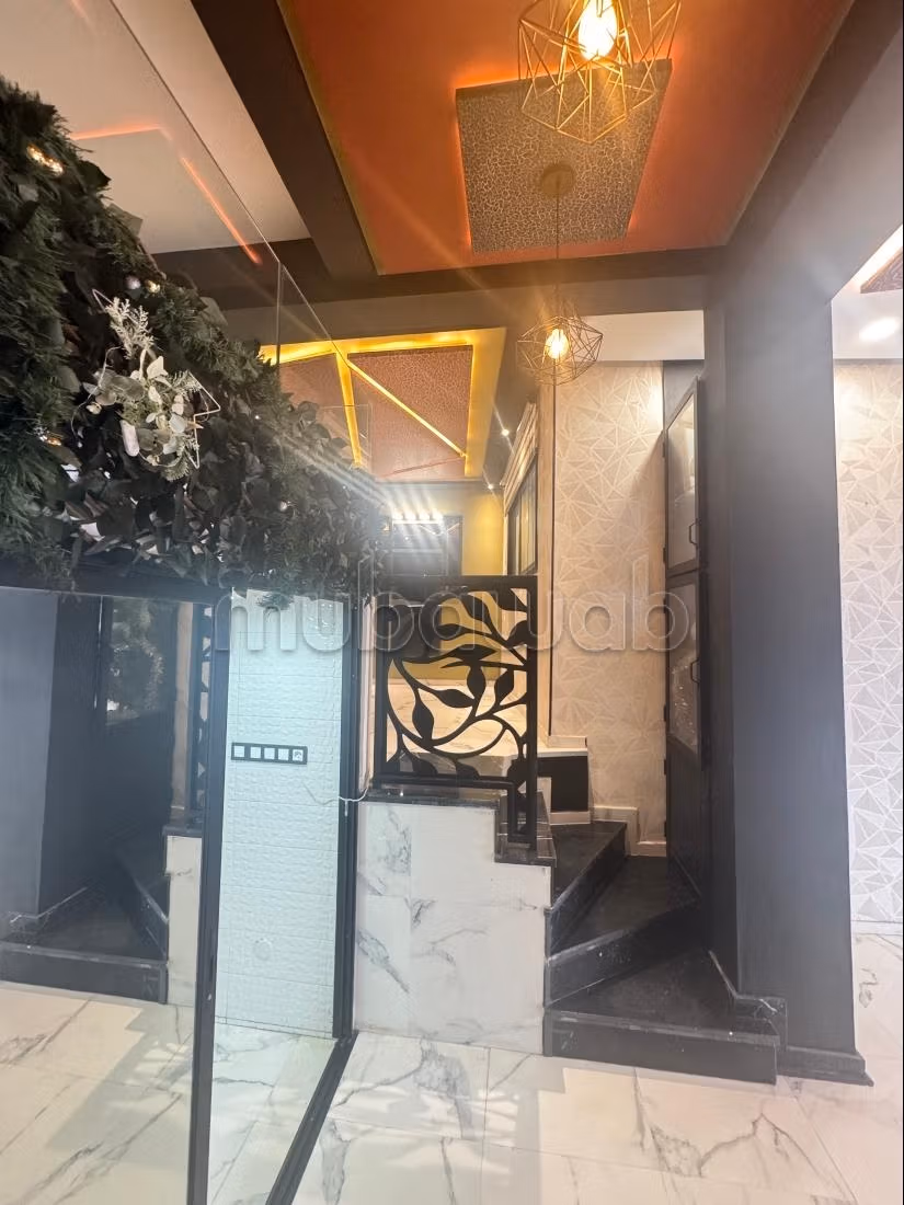 Local commercial à l'achat en Hassan Centre Ville.
Surface totale 57 m².
Résidence sécurisée