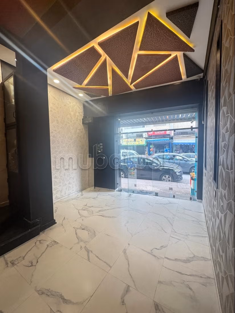 Local commercial à l'achat en Hassan Centre Ville.
Surface totale 57 m².
Résidence sécurisée
