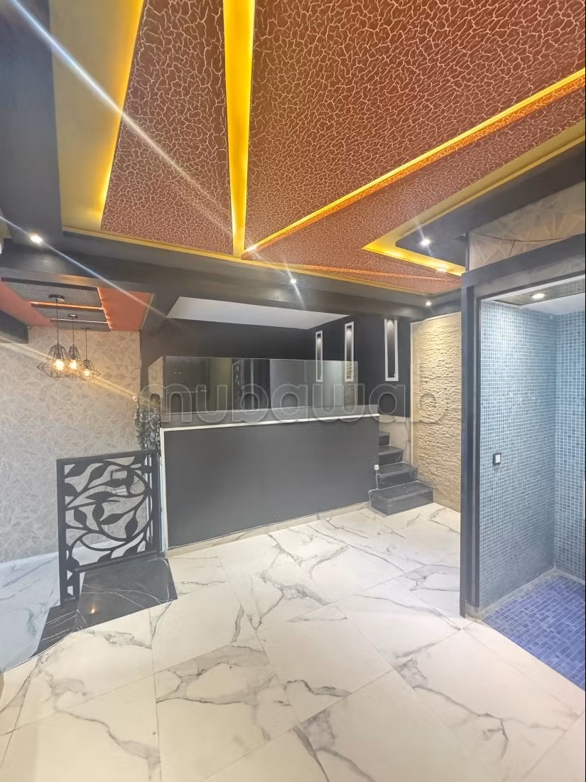 Local commercial à l'achat en Hassan Centre Ville.
Surface totale 57 m².
Résidence sécurisée